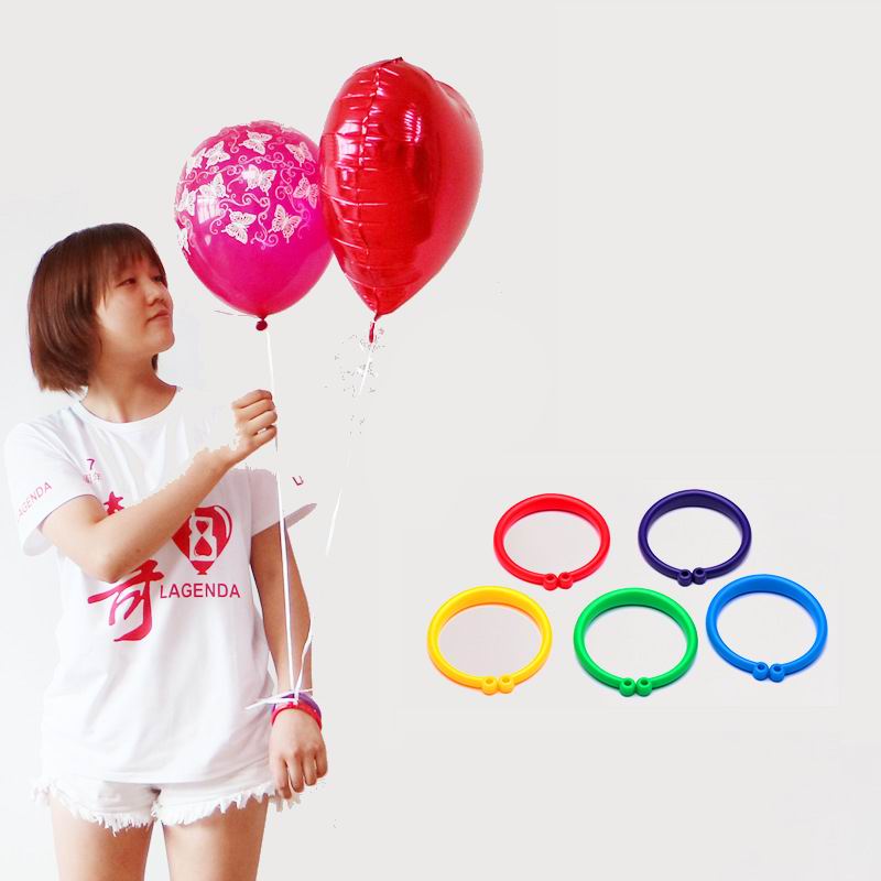 500 pcs Random Color Plastic Bracelet Shaped Balloons Bearing Pendant Balloon Falling Counter Weight Block Balloon Accessories
